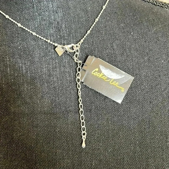 Cookie Lee Australian Light Pink Dark Pink Crystal Pendant on Silver Tone Chain - Picture 7 of 12